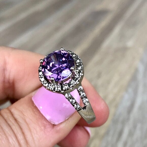 Large Purple Colored Stone Silver Ring - Picture 9 of 10